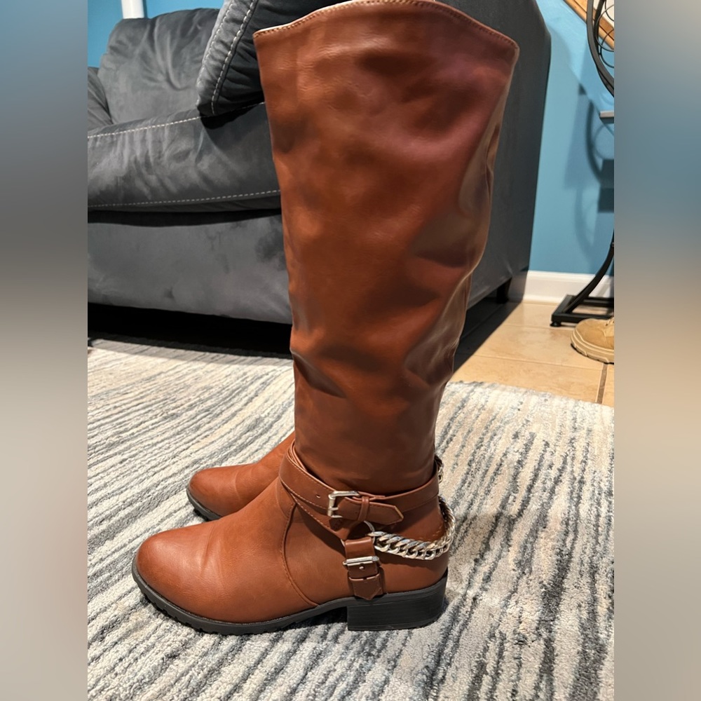 Women’s calf boots
